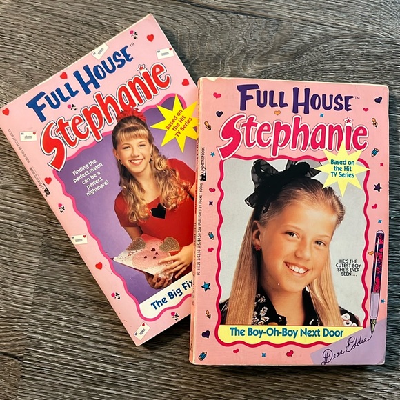 VINTAGE Full House Stephanie Books Lot of 2, 1990’s a Minstrel Book - Picture 1 of 13